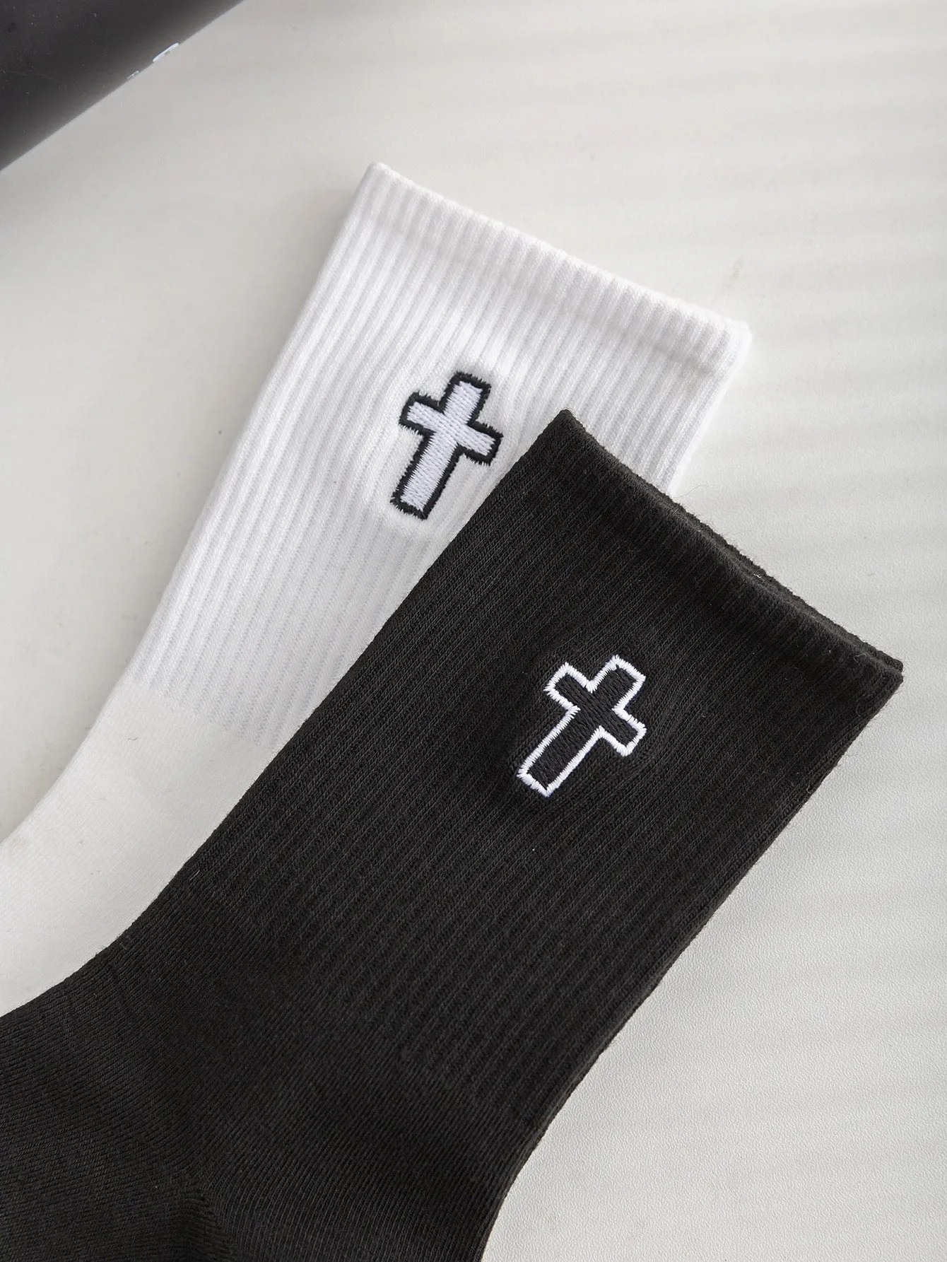 2pairs Cross Embroidered Black and White Crew Socks for Men Fun Socks Funky