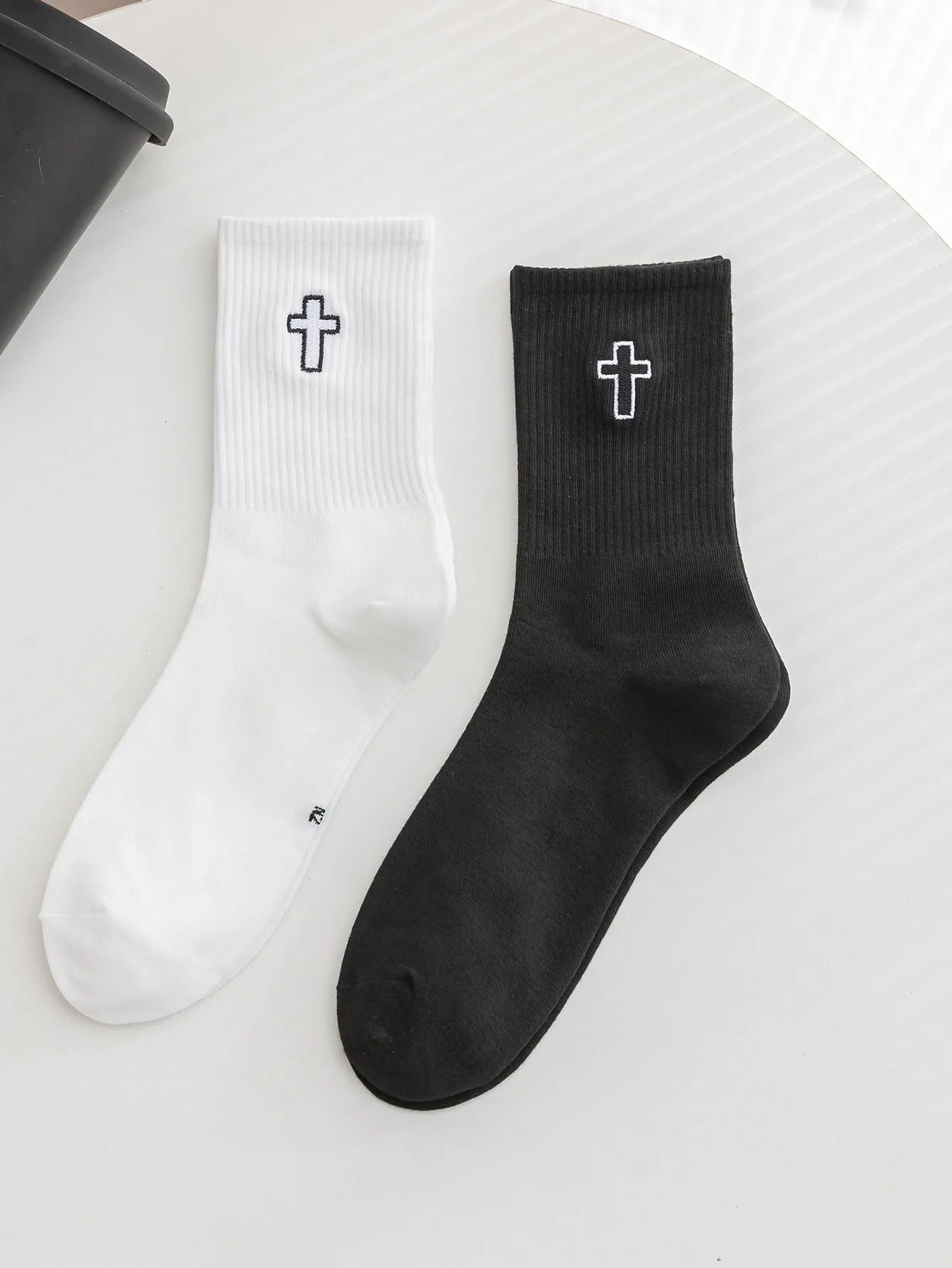 2pairs Cross Embroidered Black and White Crew Socks for Men Fun Socks Funky